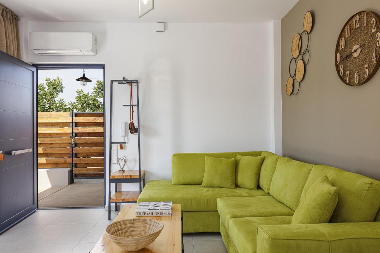Iron - Nefeli & Oniros Villa