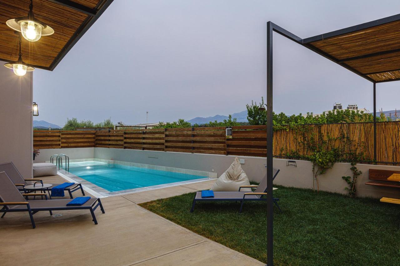 Iron - Nefeli & Oniros Villa Pangalochori